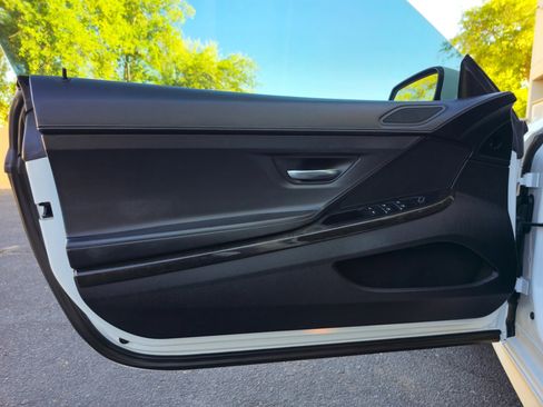 Used 2015 BMW 640i Convertible RWD image 15