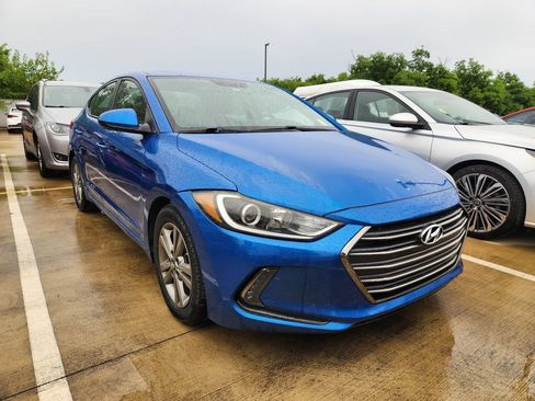 Used 2018 Hyundai Elantra Value Edition FWD image 3