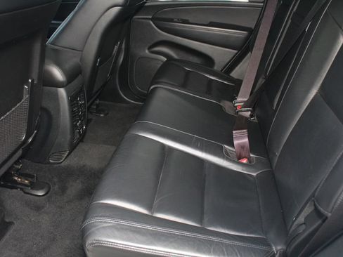 Used 2022 Jeep Grand Cherokee Limited AWD/4WD image 24