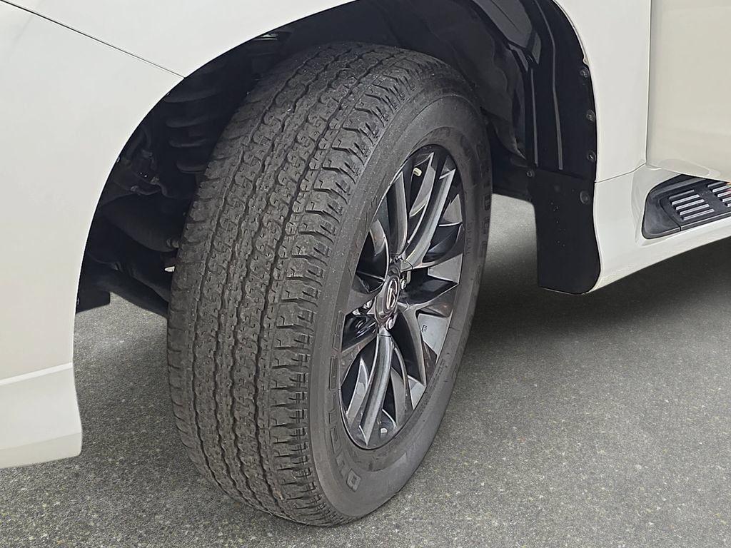 Used 2023 Lexus GX 460 Premium w/ Premium Package AWD/4WD image 31