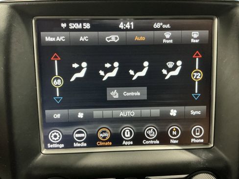 Used 2018 Jeep Grand Cherokee Limited image 11