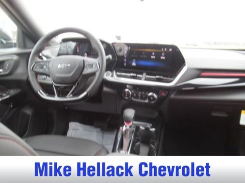 Used 2026 Chevrolet Trax RS w/ Driver Confidence Package image 13