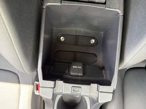Used 2022 Toyota Corolla Cross LE AWD/4WD image 28