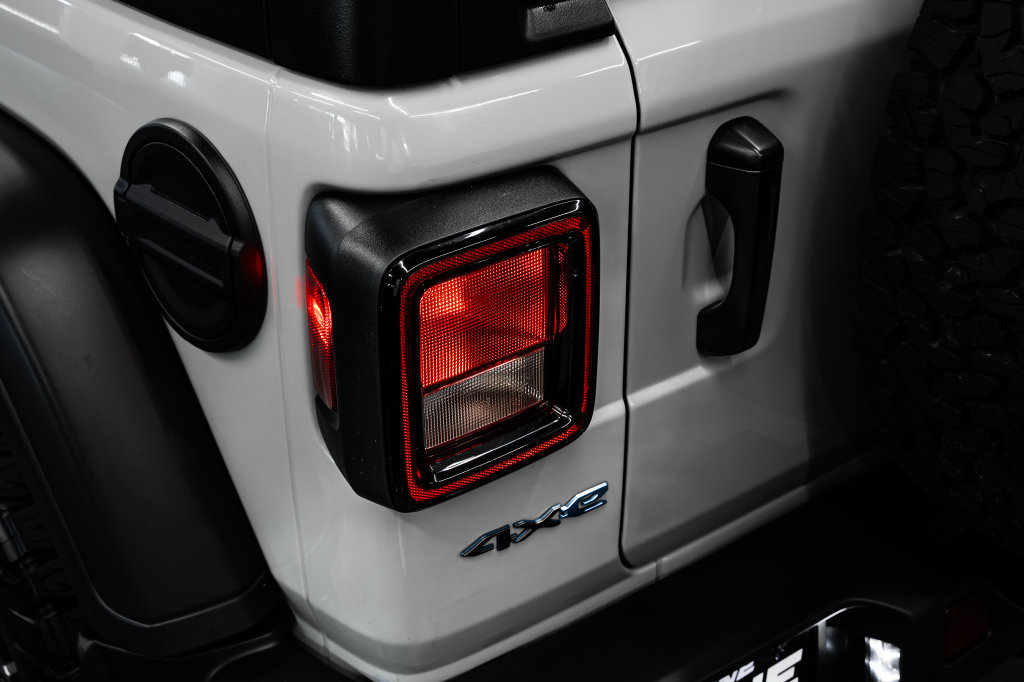 Used 2024 Jeep Wrangler Unlimited AWD/4WD image 14