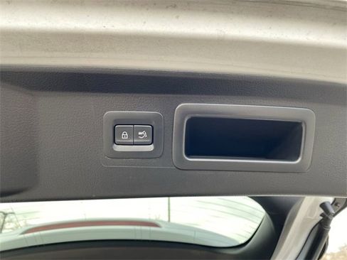 Certified 2025 MAZDA CX-50 2.5 Hybrid w/ Premium Plus Pkg image 33