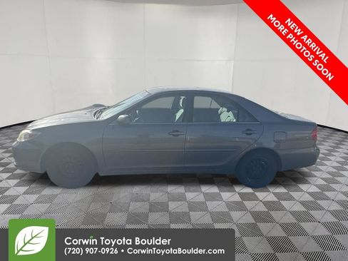 Used 2004 Toyota Camry LE FWD image 4