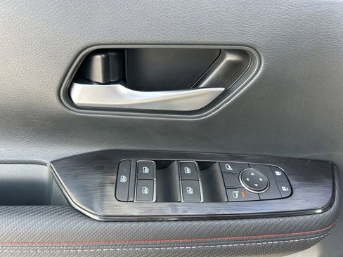 New 2026 Nissan Kicks SR w/ Illumination Package image 12