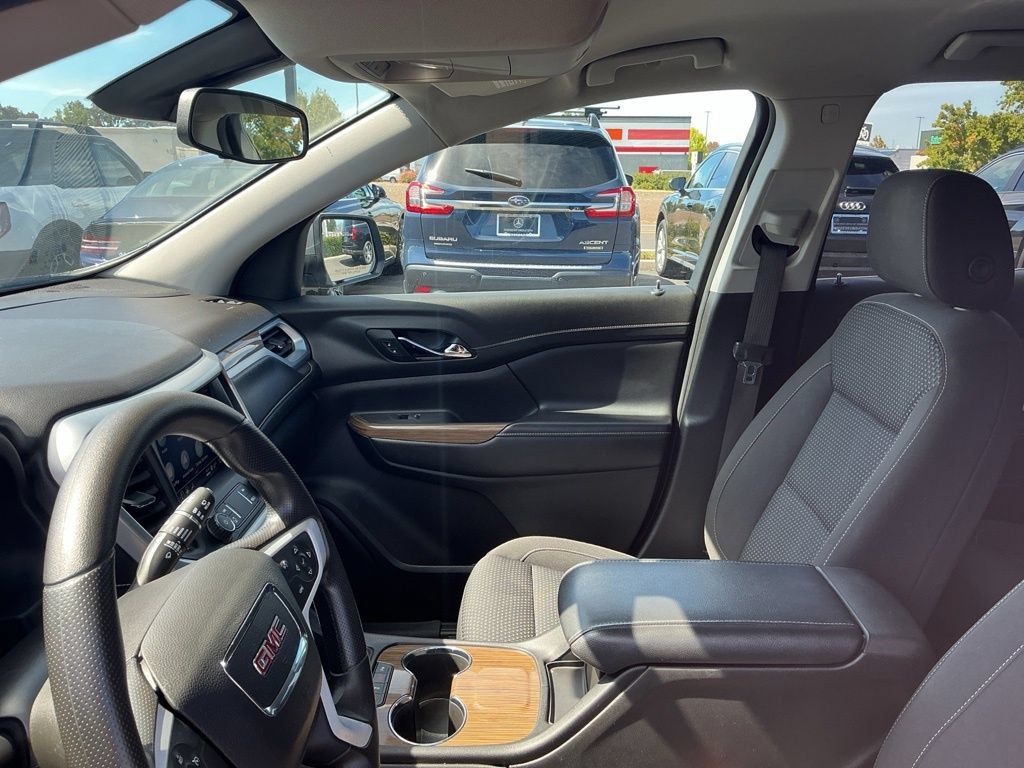 Used 2021 GMC Acadia SLE FWD image 12