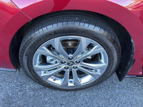 Used 2024 Toyota Sienna Platinum image 30