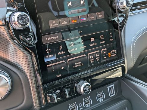 New 2026 RAM 1500 Limited AWD/4WD image 21