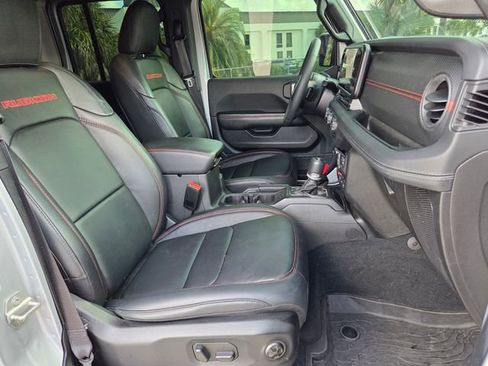 Used 2024 Jeep Wrangler Unlimited Rubicon image 18