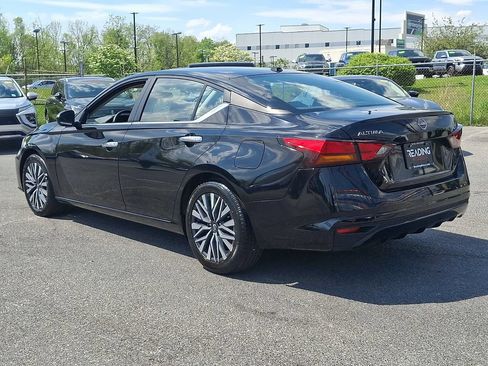 Used 2025 Nissan Altima 2.5 SV FWD image 7