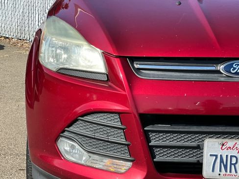 Used 2015 Ford Escape SE w/ Equipment Group 201A AWD/4WD image 17