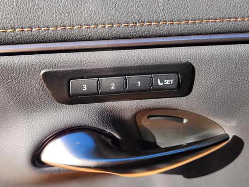 New 2025 Lexus ES 350 w/ Premium Package image 17