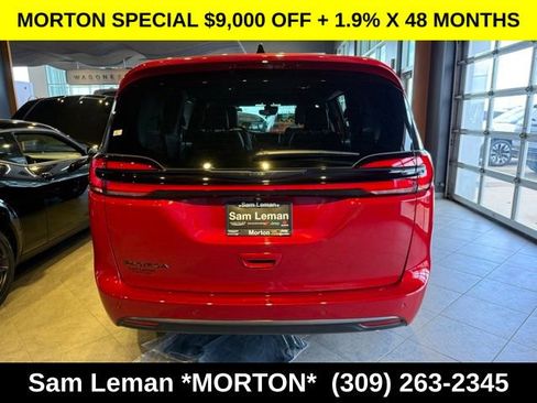 New 2026 Chrysler Pacifica Select FWD image 13