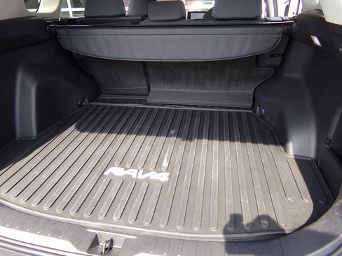 Used 2025 Toyota RAV4 XLE w/ Convenience Package FWD image 29