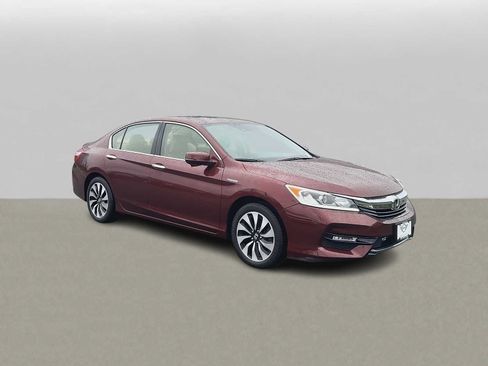 Used 2017 Honda Accord EX-L image 2