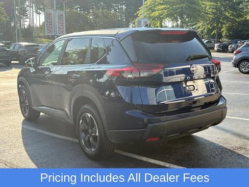 Used 2025 Nissan Rogue SV AWD/4WD image 6