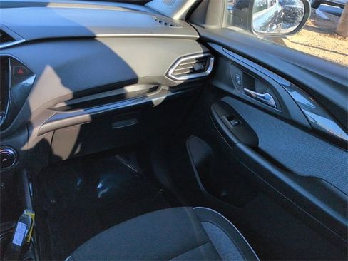 Used 2022 Chevrolet TrailBlazer LT w/ Convenience Package image 16
