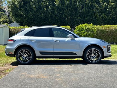 New 2026 Porsche Macan AWD/4WD image 9
