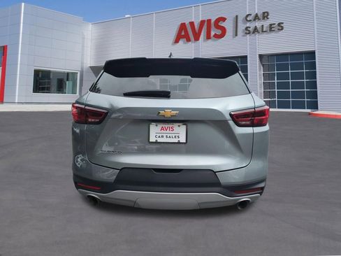 Used 2025 Chevrolet Blazer LT FWD image 7