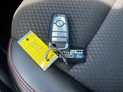 Used 2025 Ford Escape ST-Line Select AWD/4WD image 39