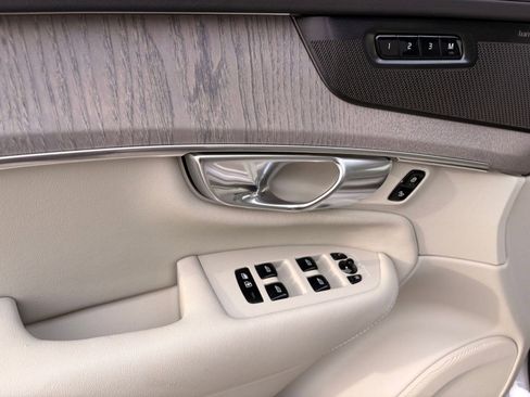 New 2026 Volvo XC90 T8 Ultra w/ Protection Package image 11