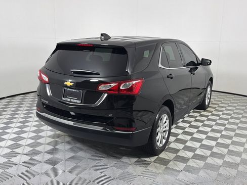 Used 2020 Chevrolet Equinox LT w/ Driver Convenience Package FWD image 4