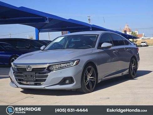 Used 2022 Honda Accord Touring image 3