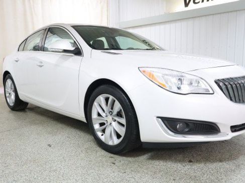 Used 2016 Buick Regal Premium FWD image 5