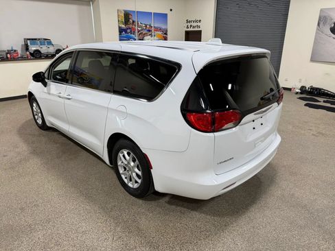 Used 2020 Chrysler Voyager LX FWD image 19