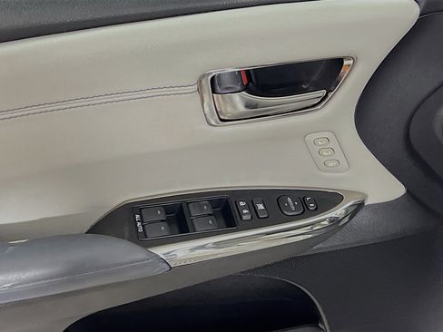 Used 2014 Toyota Avalon Limited FWD image 17