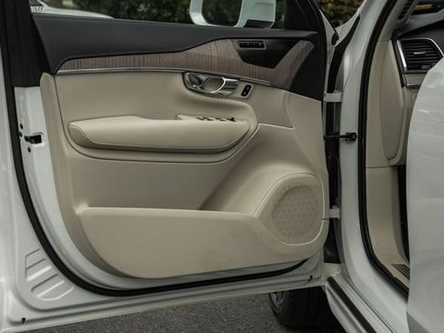 Used 2021 Volvo XC90 T6 Inscription w/ Protection Package Premier AWD/4WD image 37