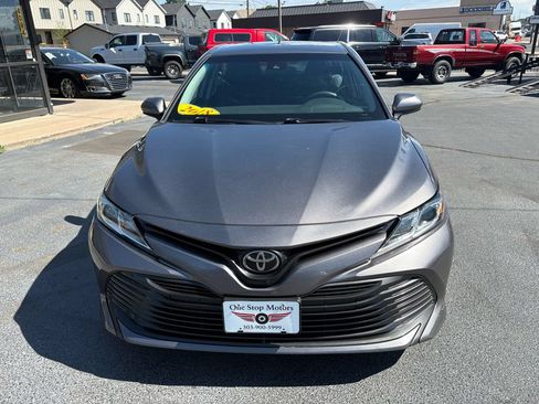 Used 2018 Toyota Camry LE FWD image 6