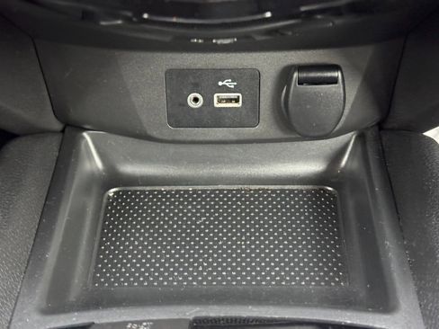 Used 2020 Nissan Rogue Sport S image 26