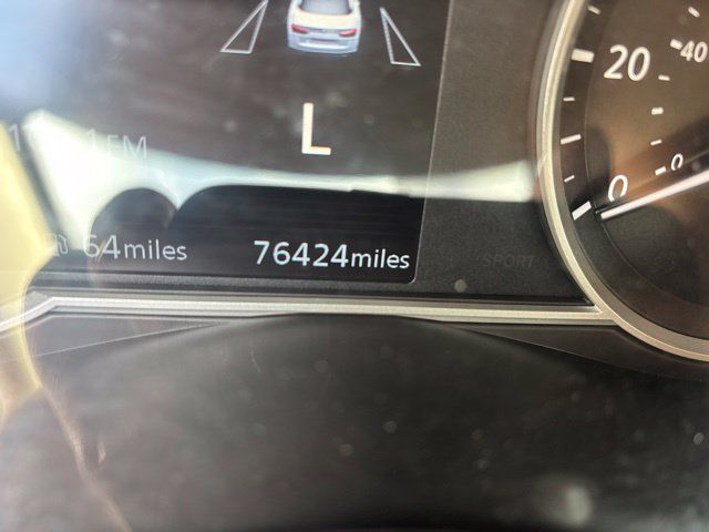 Used 2021 Nissan Versa SV FWD image 13