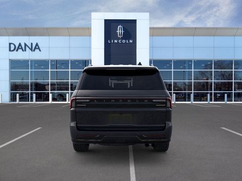 New 2026 Lincoln Navigator Reserve w/ Jet Appearance Package AWD/4WD image 5