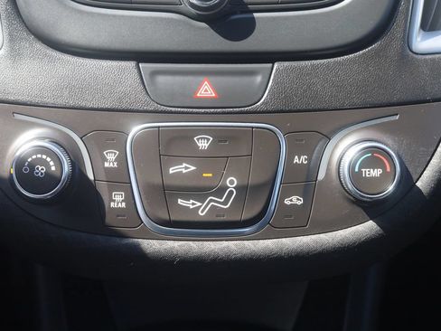 Used 2018 Chevrolet Malibu LS FWD image 11
