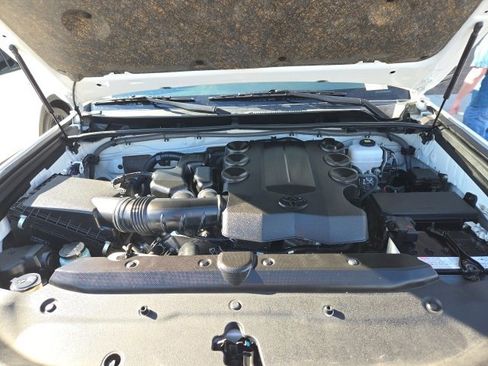 Used 2023 Toyota 4Runner TRD Off-Road image 34