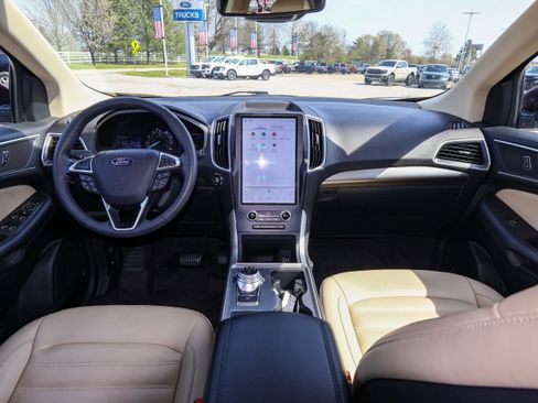 Used 2024 Ford Edge SEL w/ Convenience Package AWD/4WD image 16