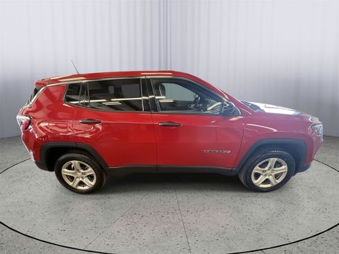 Used 2023 Jeep Compass Sport AWD/4WD image 4