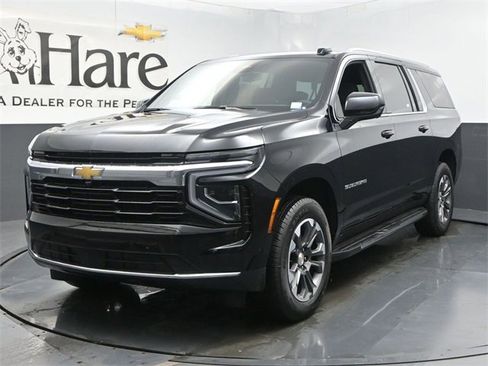 New 2025 Chevrolet Suburban LS image 13