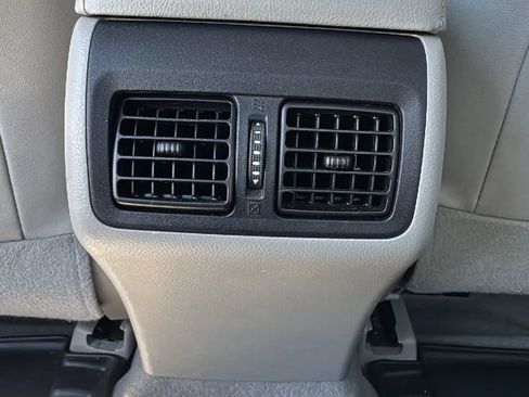 Used 2017 Toyota Camry XLE FWD image 15