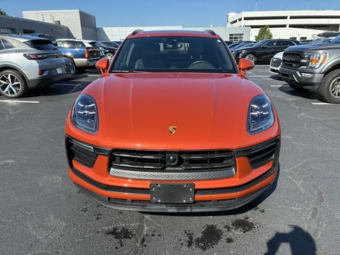 Used 2023 Porsche Macan AWD/4WD image 2