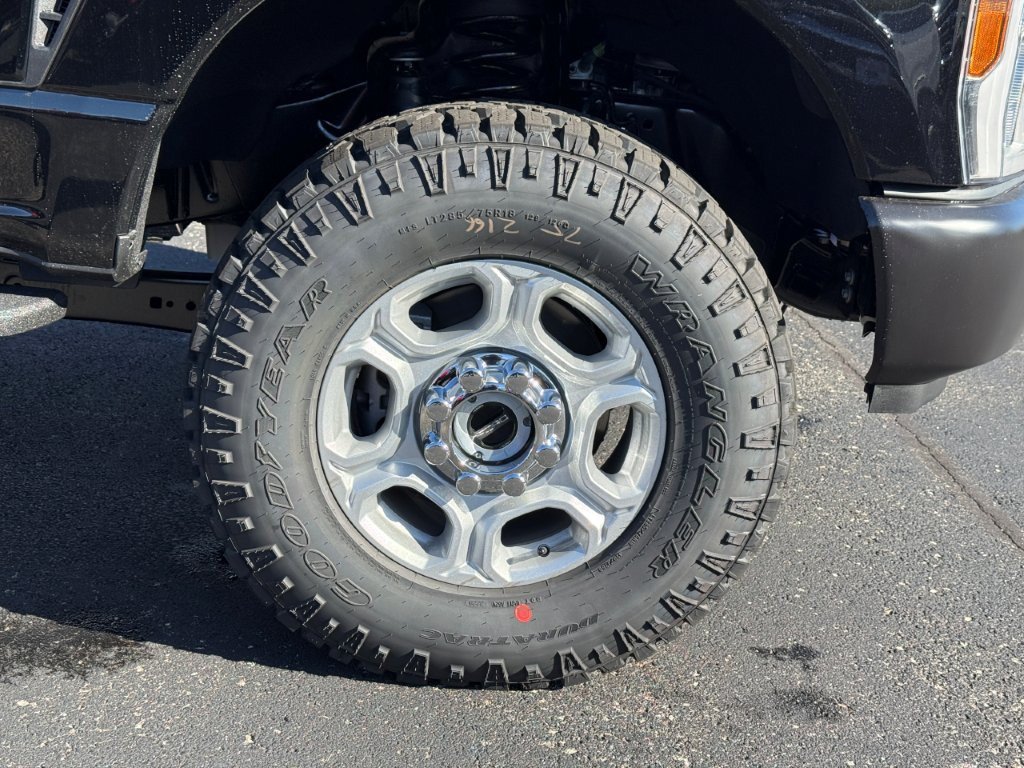 New 2027 Ford F350 XL w/ XL Off-Road 35" Tire Pakckage AWD/4WD image 11