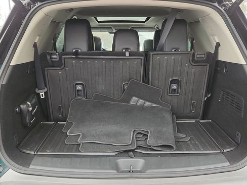 Certified 2023 Nissan Pathfinder Platinum w/ Cargo Package AWD/4WD image 31