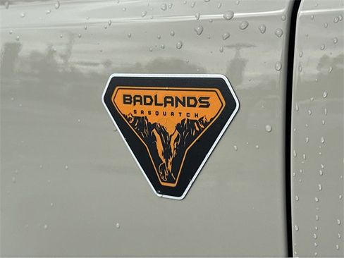 New 2025 Ford Bronco Badlands image 19