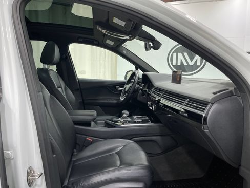 Used 2019 Audi Q7 3.0T Prestige w/ Prestige Package AWD/4WD image 34