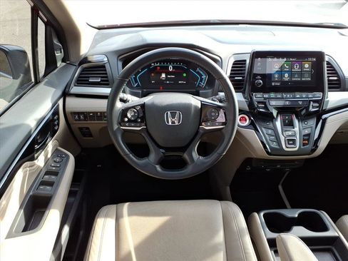 Used 2022 Honda Odyssey Touring image 7