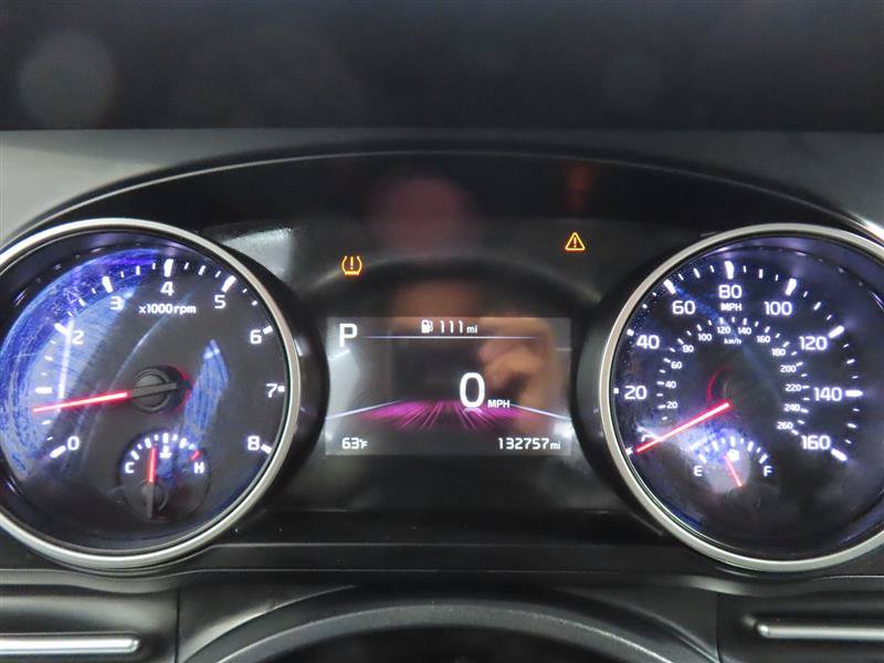 Used 2023 Kia Carnival LX FWD image 19